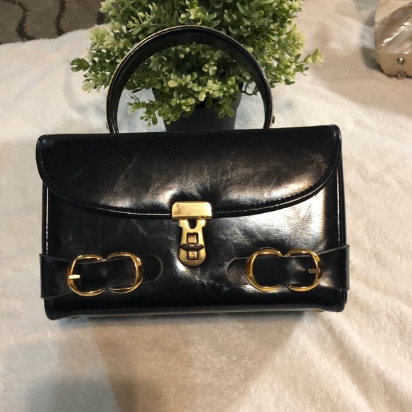 Handbags - Vintage black hard shell handbags purse